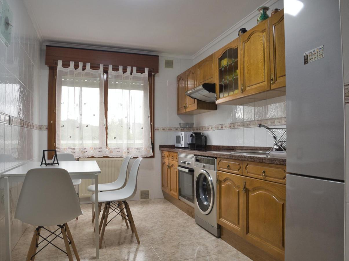 La Villa De Lore, Piso Completo Apto 6 Personas Con Garaje Avilés Esterno foto