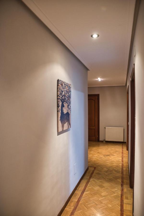 La Villa De Lore, Piso Completo Apto 6 Personas Con Garaje Avilés Esterno foto